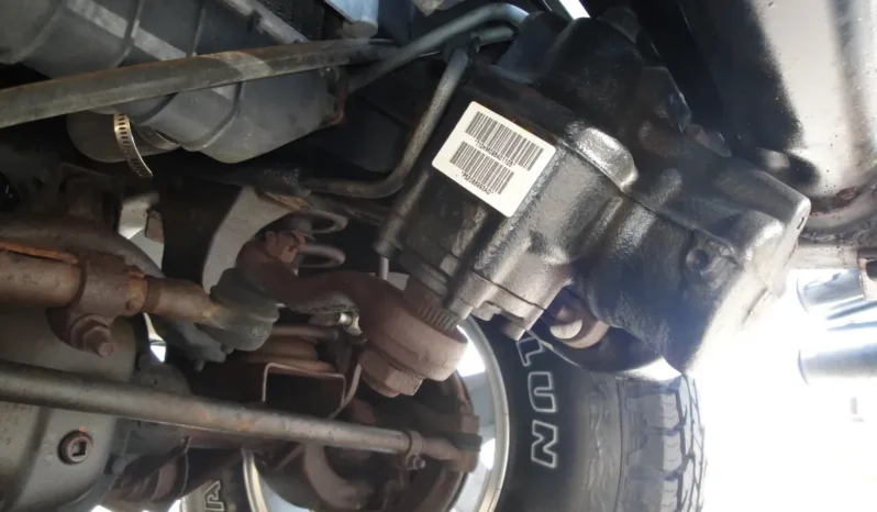 
								2004 Jeep Wrangler Sahara full									