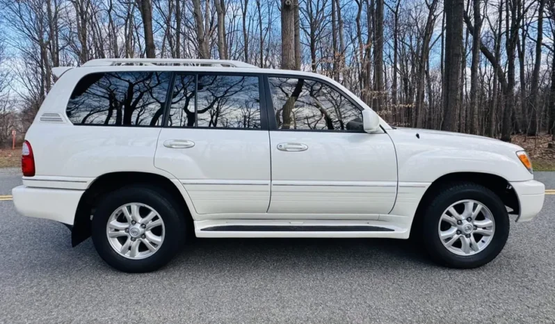 
								2003 Lexus LX470 full									