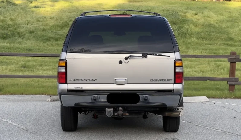
								2004 Chevrolet Suburban 2500 LT 8.1L 4×4 full									