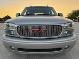 
										2004 GMC Yukon Denali 1500 Luxury full									