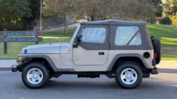 
										2005 Jeep Wrangler SE 6-Speed full									