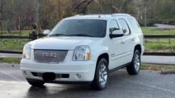 
										2007 GMC Yukon Denali full									