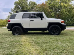 
										2008 Toyota FJ Cruiser Trail Teams Special Edition full									
