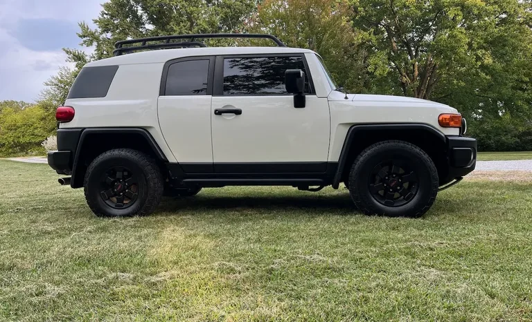 
								2008 Toyota FJ Cruiser Trail Teams Special Edition full									