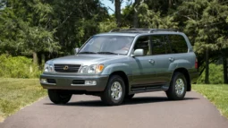
										2001 Lexus LX470 full									