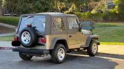 
										2005 Jeep Wrangler SE 6-Speed full									