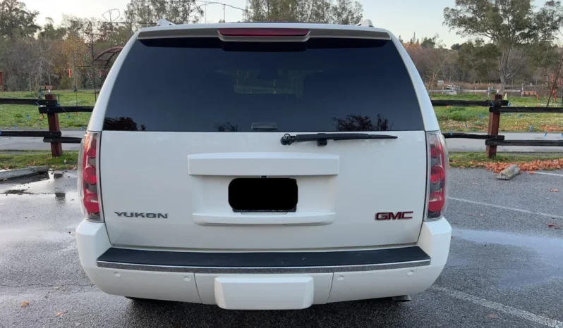 
								2007 GMC Yukon Denali full									