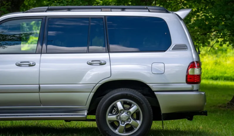 
								2007 Toyota Land Cruiser UZJ100 full									