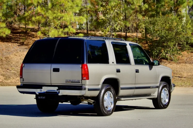 
								1999 Chevrolet Tahoe LT full									