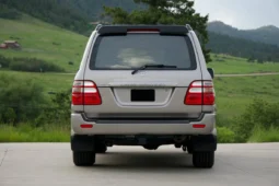 
										2003 Toyota Land Cruiser UZJ100 full									