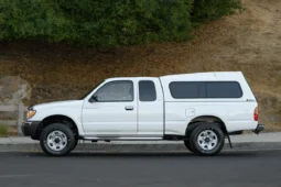 
										1999 Toyota Tacoma SR5 XtraCab V6 4×4 full									