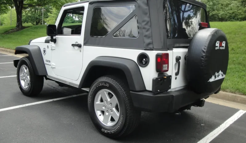 
								2014 Jeep Wrangler Sport S full									