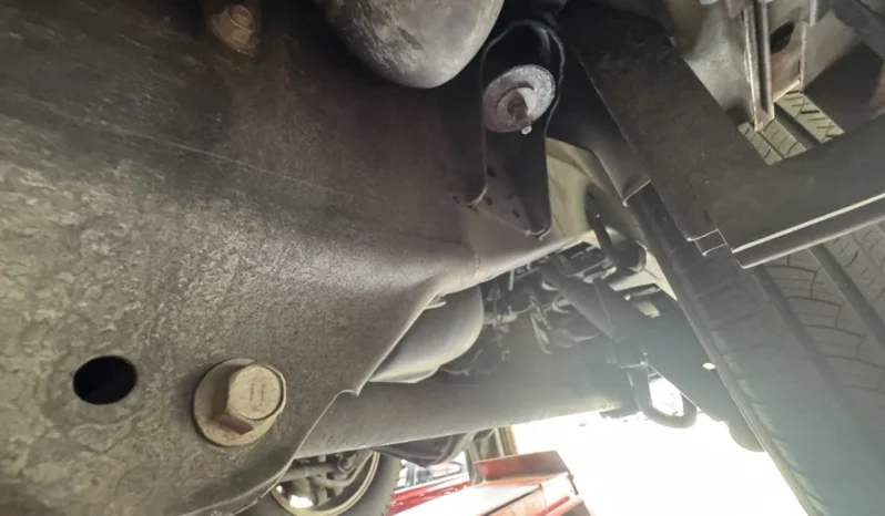 
								2003 Lexus LX470 full									
