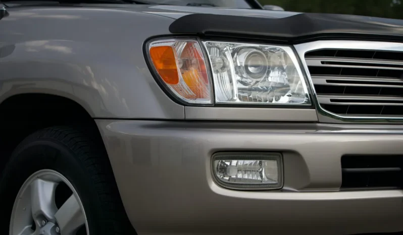 
								2003 Toyota Land Cruiser UZJ100 full									