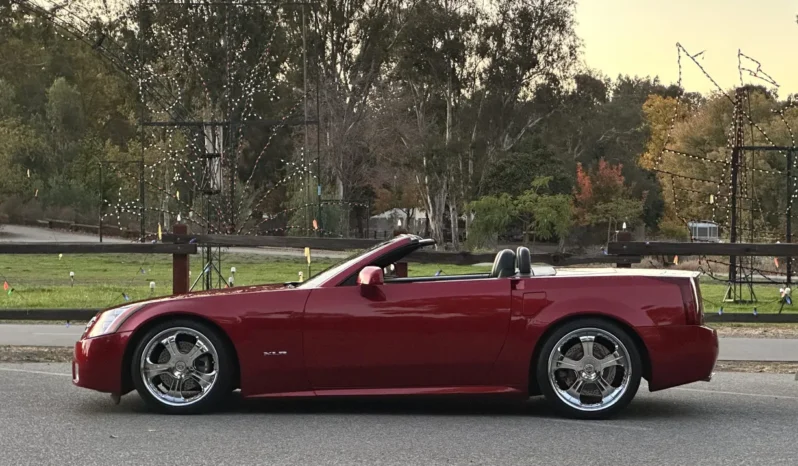 
								2004 Cadillac XLR 4.6-Liter Northstar V8 full									