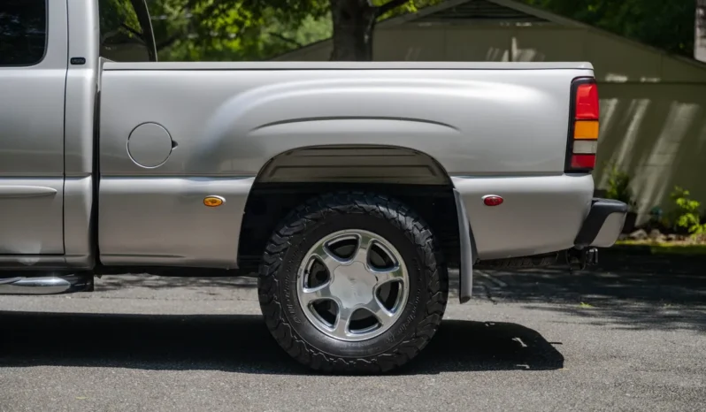 
								2004 GMC Sierra 1500 Denali Extended Cab full									