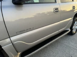 
										2004 GMC Yukon Denali 1500 Luxury full									