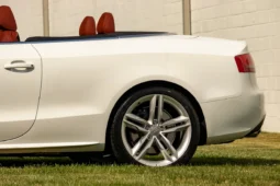 
										2011 Audi S5 Cabriolet Quattro Prestige full									