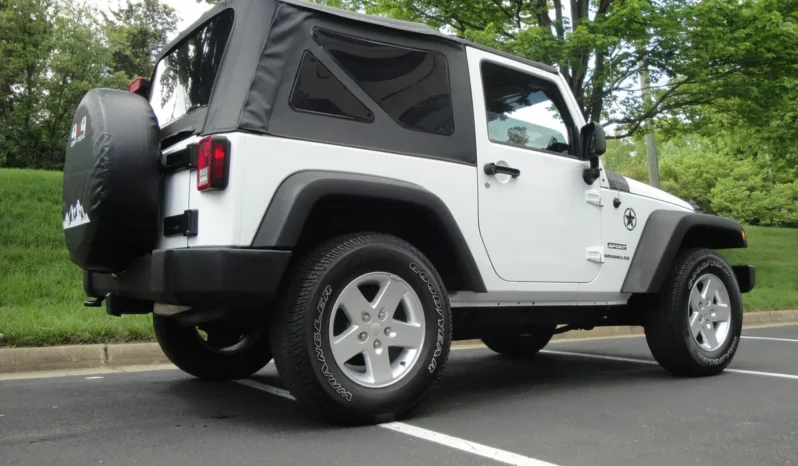 
								2014 Jeep Wrangler Sport S full									