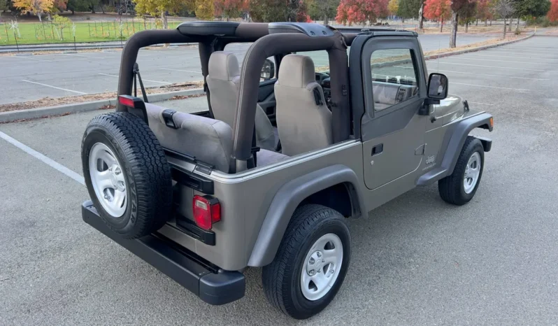 
								2005 Jeep Wrangler SE 6-Speed full									