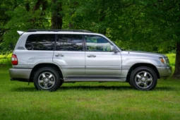 
										2007 Toyota Land Cruiser UZJ100 full									