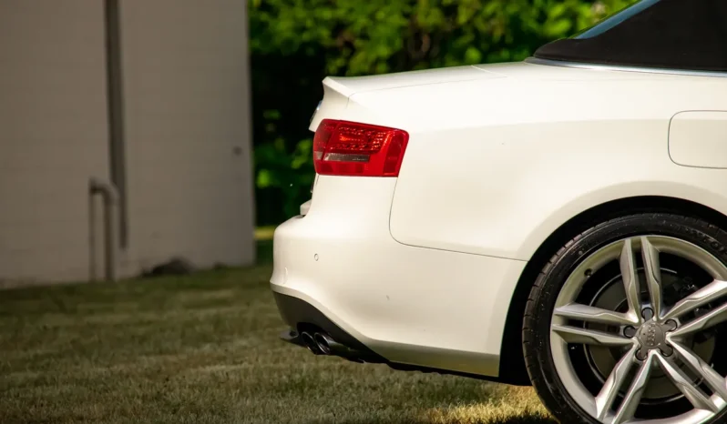 
								2011 Audi S5 Cabriolet Quattro Prestige full									