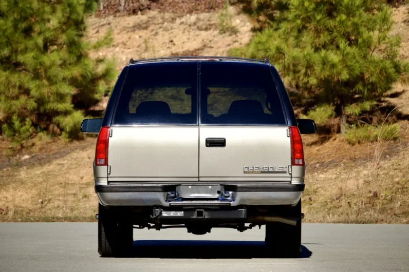 
								1999 Chevrolet Tahoe LT full									