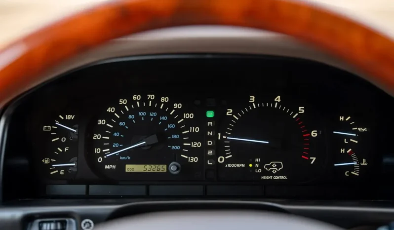 
								2001 Lexus LX470 full									