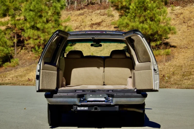 
								1999 Chevrolet Tahoe LT full									