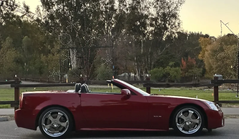 
								2004 Cadillac XLR 4.6-Liter Northstar V8 full									