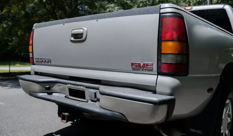 
								2004 GMC Sierra 1500 Denali Extended Cab full									