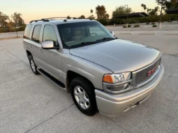 
										2004 GMC Yukon Denali 1500 Luxury full									