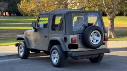 
										2005 Jeep Wrangler SE 6-Speed full									