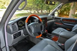 
										2001 Lexus LX470 full									
