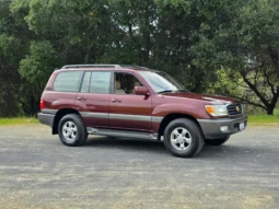 
										2001 Toyota Land Cruiser UZJ100 full									