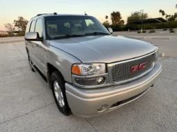 
										2004 GMC Yukon Denali 1500 Luxury full									