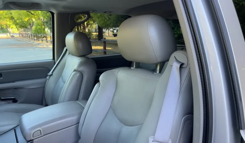
								2005 GMC Yukon XL Denali GMT800 full									
