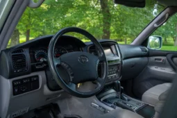 
										2007 Toyota Land Cruiser UZJ100 full									