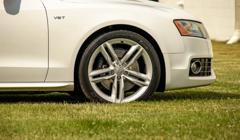
								2011 Audi S5 Cabriolet Quattro Prestige full									
