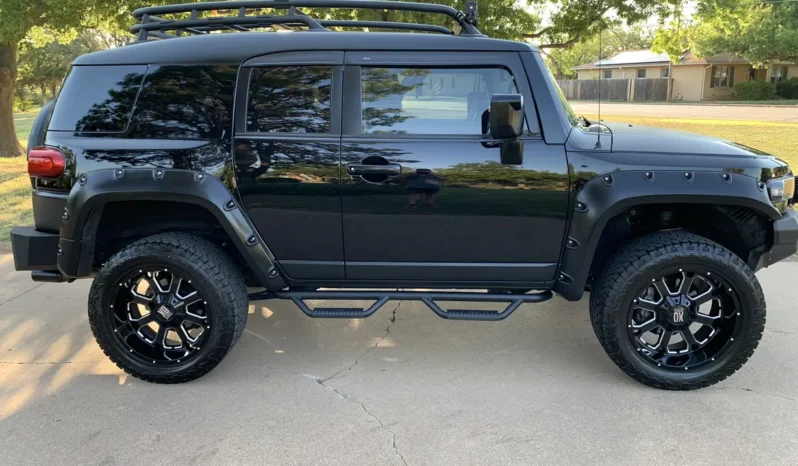 
								2014 Toyota FJ Cruiser full									