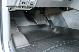 
										2001 Lexus LX470 full									