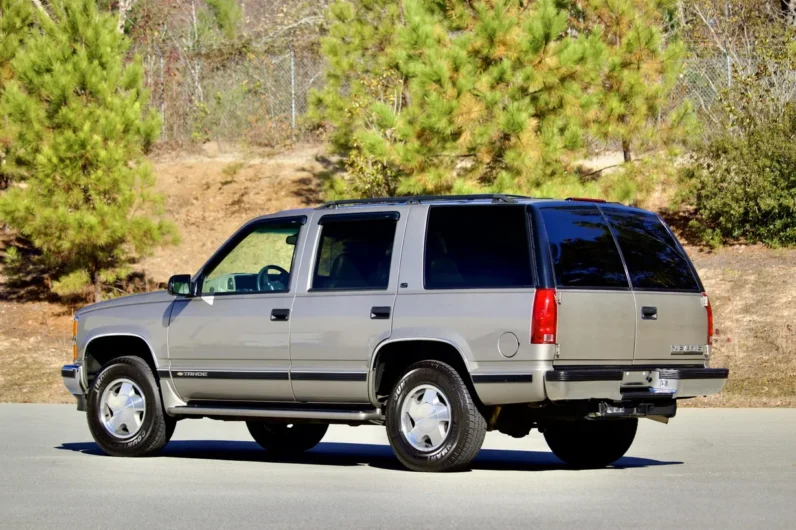 
								1999 Chevrolet Tahoe LT full									