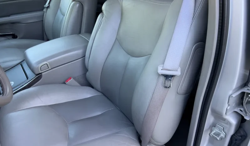 
								2005 GMC Yukon XL Denali GMT800 full									