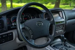 
										2007 Toyota Land Cruiser UZJ100 full									