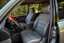 
										2001 Lexus LX470 full									