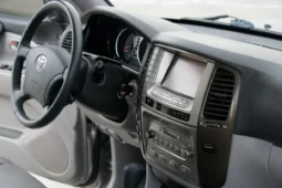 
										2003 Toyota Land Cruiser UZJ100 full									