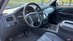 
										2007 GMC Yukon Denali full									