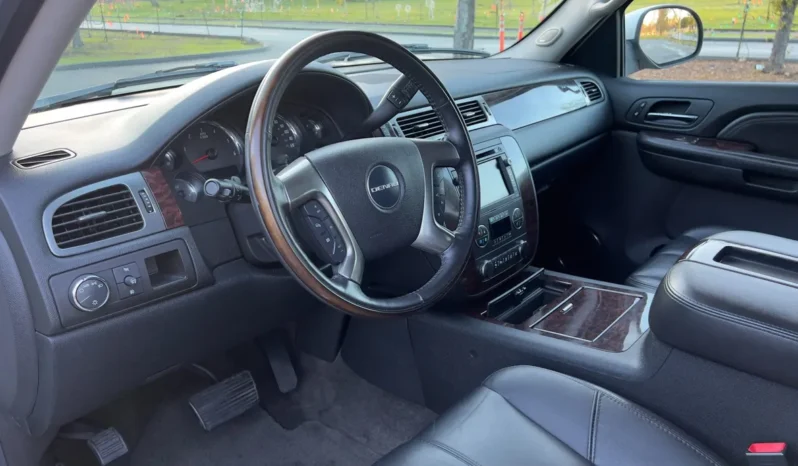
								2007 GMC Yukon Denali full									