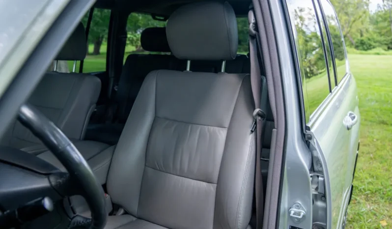 
								2007 Toyota Land Cruiser UZJ100 full									