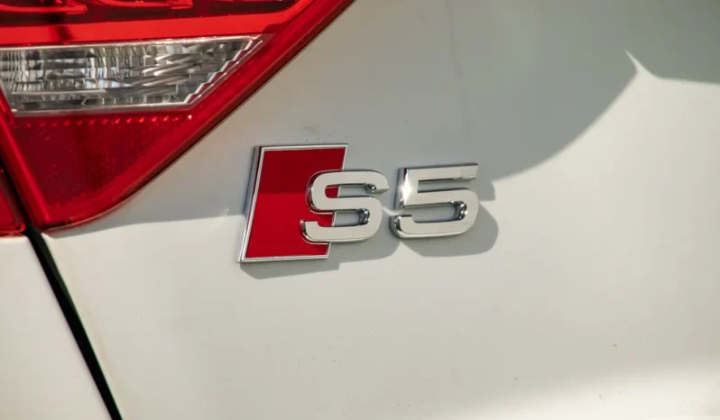 
								2011 Audi S5 Cabriolet Quattro Prestige full									